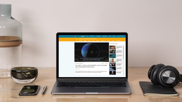 ProsiebenSat.1-Newsroom Beispielmeldung auf Laptop